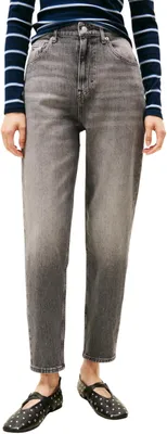 Image de Tommy Jeans, jean pour femmes, modèle mom jean, taille haute, couleur gris denim, taille 32W/32L