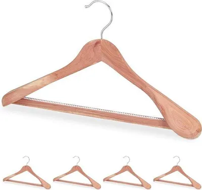 Immagine prodotto di Set di 5 grucce in legno anti-tignole, larghe 45 cm, robuste