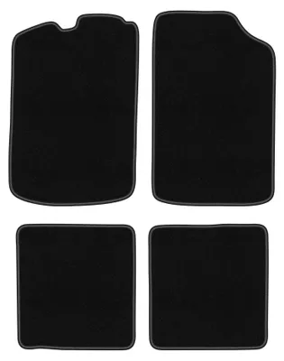 Image de Tapis de sol en moquette pour Volkswagen Golf I 1974-1983 (à hayon) – jeu 4 pièces, noirs, sur mesure – Wielganizator BASIC