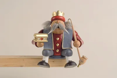 Produktbild von König Caspar - Kantenhocker (17cm) Räuchermann von KWO