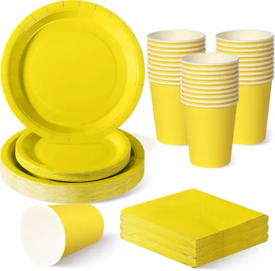 Image de Ensemble de vaisselle jetable jaune pour fêtes, pour 30 personnes, comprenant des assiettes de 23 cm et 18 cm, des gobelets et des serviettes, idéal pour les fêtes d'enfants