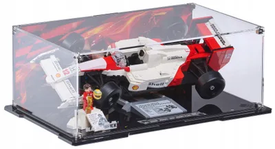 Obrázok produktu pre Čierna vitrína s potlačenou zadnou stenou určená pre LEGO® 10330 ICONS – McLaren MP4/4 & Ayrton Senna
