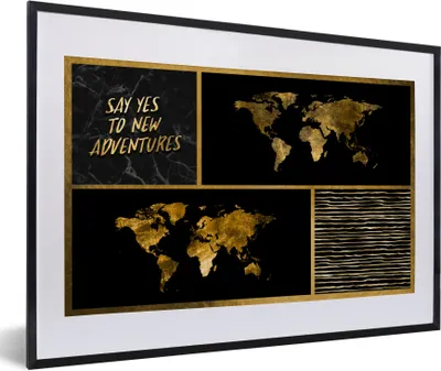 Produktbild von MuchoWow® Gerahmtes Poster Weltkarte - Collage - Sprichwörter - Gold 60x40 cm - Poster mit Schwarzem Bilderrahmen Wandposter Rahmen Foto Bilder - Schlafzimmer - Plakat in Rahmen - Drucken