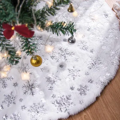 Produktbild von Weihnachtsbaum Decke Christbaumdecke 90 cm, Gro? Kunstfell Schneeflocken Rund Tannenbaum Decke Unterlage Teppich, Weihnachtsbaumdecke fš¹r Christbaumschmuck Weihnachtsdeko (Silber, 90cm)