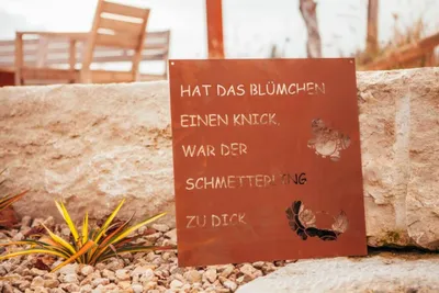 Produktbild von Edelrost Gedichttafel "schwerer Schmetterling"