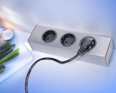 Produktbild von Thebo Ecksteckdose 174836 Edelstahl 3fach ST 3003