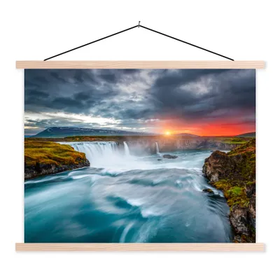 Produktbild von MuchoWow® Textilposter Wasserfall - Sonnenuntergang - Natur - Wasser 120x90 cm mit holzfarbenen Rahmen - Magnetisch