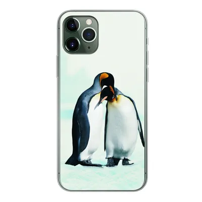 Produktbild von MuchoWow® Handyhülle Schutzhülle Hülle für iPhone 11 Pro Pinguine - Schnee - Familie Silikon Softcase Handy Hülle - Handy