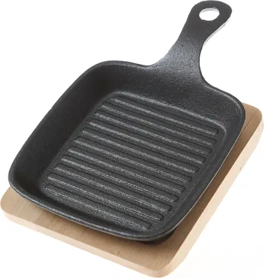 Minipfanne mit Stiel u. Holzuntersetzer - Gusspfanne - Gusseisen - L: 14cm - Servierpfanne
