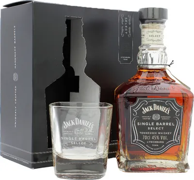 A gift set of Jack Daniel's Single Barrel Select Tennessee Whiskey with a branded glass, presented in a black box.