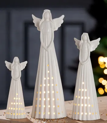 Produktbild von Gilde Dara LED Porzellan Figur, weiß, 18,5 cm hoch, 6,5 cm breit, 6,0 cm tief