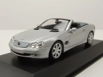 Produktbild von Maxichamps 940031030 Mercedes SL R230 Cabrio 2001 silber 1:43