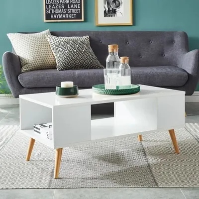 Produktbild von BABETTE Skandinavischer Couchtisch mit weißem Nachbildung und Beinen aus Eukalyptusholz - B 90 x B 45 cm
