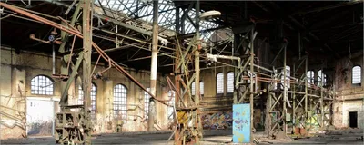 Produktbild von Wallario Poster - Verlassene Industriehalle - Alte Fabrik, Kunstdruck Größe: 50 x 125 cm