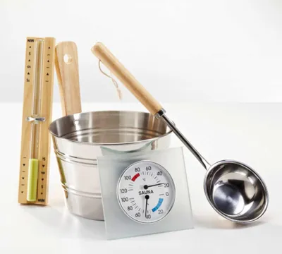 Produktbild von Infraworld Saunaset Edelstahl 4 teilig Kübel Kelle Sanduhr Thermometer Saunazubehör-Set