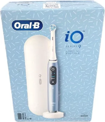 Produktbild von Oral-B iO Series 9 Special Edition, elektrische Zahnbürste, Bluetooth verbunden, 7 Bürsten-Modi, 1 Reiseetui, 1 Tasche, Blau