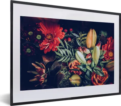 Produktbild von MuchoWow® MuchoWow® Gerahmtes Poster Blumenstrauß - Stilleben - Blumen - Pflanzen - Rot 60x40 cm - Poster mit zchwarzem Bilderrahmen - Schlafzimmer - Plakat in Rahmen - Drucken
