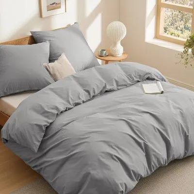 Obrázek produktu pro Běžné prostěradlo Unyqoos® 220 x 240 cm – světle šedá přehoz na postel se zipem + 2 povlaky na polštáře 80 x 80 cm, 100% bavlna