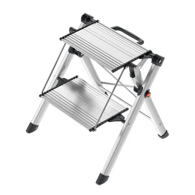 Produktbild von Hailo MK80 ComfortLine Alu-Klapptritt-Leiter - 2 große Stufen bis 150 kg - Komfort-Trittleiter mit Tragegriff mit integrierter Entriegelungsfunktion - Füße mit Soft-Grip-Sohle - rostfrei - Silber