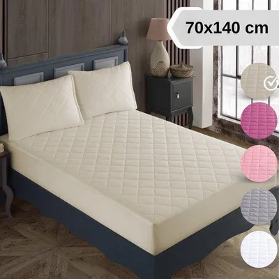 Imagen del producto de Funda impermeable para colchón Unyqoos® de 70x140 cm, color beige. Fabricada con 100% algodón moltonizado, con base de TPU y goma en los bordes, ideal para cunas y camas infantiles