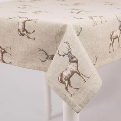 Produktbild von SCHÖNER LEBEN. Tischdecke Fryett`s Landhaus Hirsch natur braun Größe 90x90cm