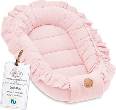 Produktbild von Babynestchen Musselin für Neugeborene tragbar 50x90 cm mit Rüsche Puderrosa