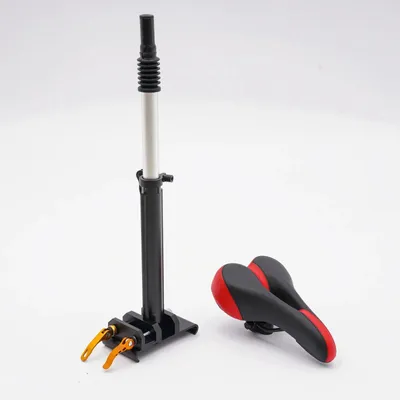 Produktbild von E-Scooter Sattel - Höhenverstellbar für M365/M365 Pro - Bohrenfreie Montage - Weiches atmungsaktives PolyurethanPolster - Aluminiumstange - Schwarz