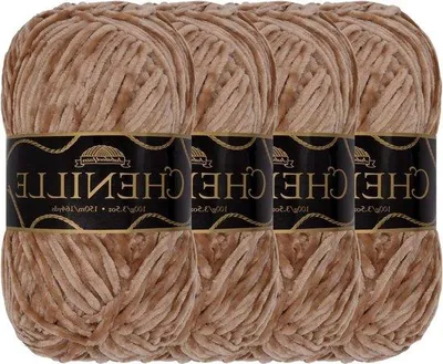Productafbeelding van Chenille-garen, gewicht, in een verpakking van 100 gram, bestaande uit 4 strengen