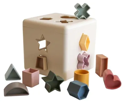 Produktbild von Mushie Formsortierer mit 12 verschiedenen Formen, 14,2 x 14,2 cm, ab 10 Monaten