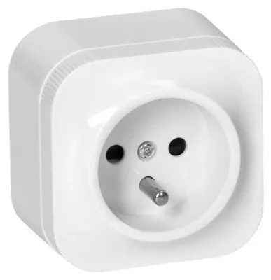 Image de Prise avec borne de terre saillante - Blanc