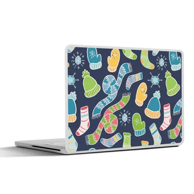 Produktbild von MuchoWow® Laptop Aufkleber Sticker Cover Schal - Handschuhe - Mütze - Regenbogen - Winter - Schnittmuster 36.5x27.5 cm - Laptop-Sticker