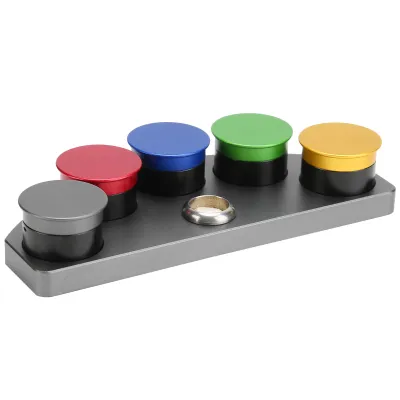 Productafbeelding van Set voor het smeren van horloges, bestaande uit een metalen oliebaker met vijf gaten, een oliebeker en een onderdeel voor horlogereparaties