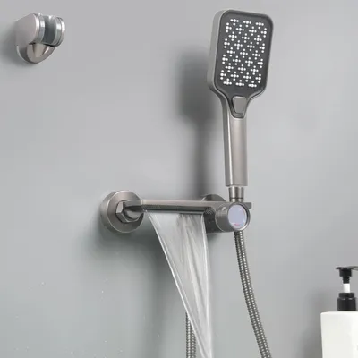 Produktbild von Badewannenarmatur mit Handdusche, Wasserfall, Grau, Messing