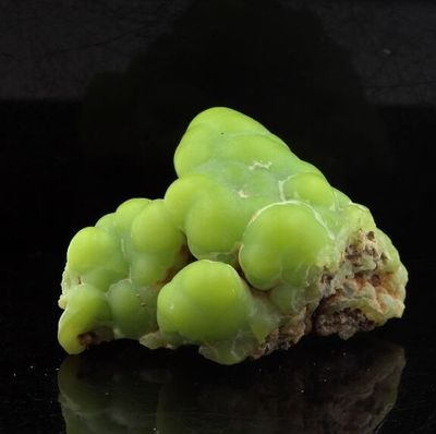 Phosphohedyphan (Polysphaerit) 108,1 Karat