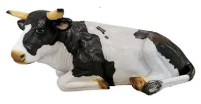 Obrázek produktu pro Dekorace ve tvaru krávy, ideální pro venkovský styl, pro použití v interiéru i exteriéru, například do zahrady. Socha krávy, výška 150 cm