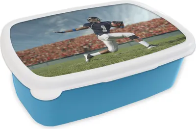 Produktbild von KitchenYeah® Lunchbox Brotzeit Brotdose 17x11 cm American-Football-Spieler im Stadion Kinder Brotzeitdose - Lunch - Kunststoff  - Brotbüchse - Sandwichbox - Lunchbox für Kinder