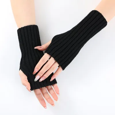Produktbild von Fingerlose Handschuhe – Warme Handschuhe – Einheitsgröße – Gestrickte fingerlose Damenhandschuhe – Herbst & Winter – Handgelenkwärmer – Schwarz