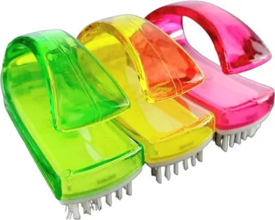 Produktbild von 3er Set Nagelbürsten mit 2cm langen Borsten, Griff für festen Halt, bunte Farben