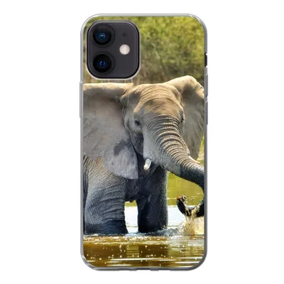 Produktbild von MuchoWow® Handyhülle Schutzhülle Hülle für iPhone 12 Elefant - Wasser - Tiere - Natur Silikon Softcase Handy Hülle - Schutzhülle