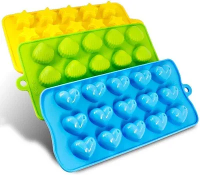 Productafbeelding van Set in verschillende vormen ijsblokjesvorm van siliconen - Set van 3 - Harten - Sterren en schelp - Siliconen chocoladevorm - Leuk