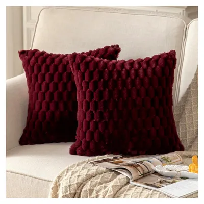 Produktbild von 2er Set Weinrote dekorative Plüschkissenbezüge 40 x 40 cm aus Wollsamt für Sofakissen
