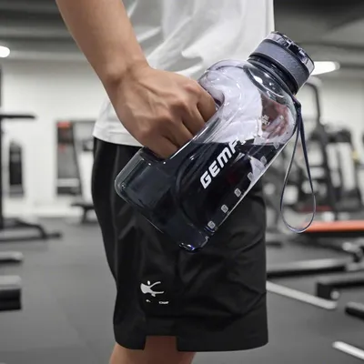 Produktbild von Tritan Sport Wasserflasche - BPA-frei, Auslaufsicher, Ideal für das Fitnessstudio (2L)