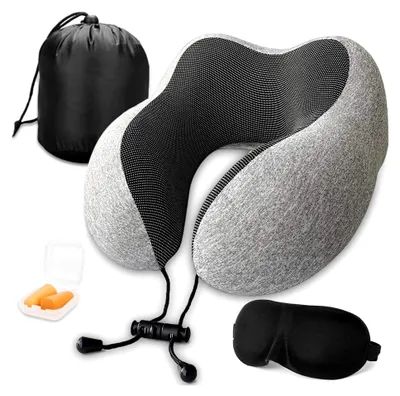 Produktbild von Memory Foam Reise Nackenkissen Flugzeug Nackenhörnchen Auto Reisekissen mit Schlafmaske, Ohrstöpsel, Tragetasche Set (grau)