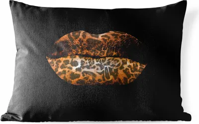 Produktbild von MuchoWow® Outdoor Kissen - Lippen - Tigerdruck - Schwarz - 60x40 cm - Wetterfest - Lounge Kissen - Zierkissen - Kissen für Innenräume