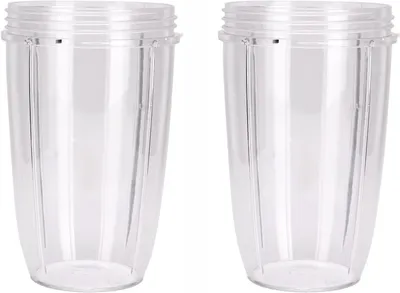 Produktbild von 2 Ersatzbecher für NutriBullet Hoch (24 Unzen), hergestellt aus hochwertigem, BPA-freiem Kunststoff. Diese robusten, schlagfesten Becher sind speziell für die NutriBullet Original (600 Watt) und NutriBullet Pro (900 Watt) entwickelt – perfekter Sitz, absolut dicht und mit abgerundetem Gewinde für einfaches Handling. 100 % spülmaschinenfest, hygienisch leicht zu reinigen. Nicht kompatibel mit NutriBullet Lean, RX, Magic Bullet oder Ninja. Praktischer 2er-Pack für sofortigen Ersatz und zusätzliche Flexibilitä