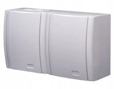 Image de Prise double Polmark Bravo avec terre IP54 montage saillant