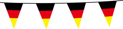 Produktbild von Wimpelkette im Deutschland-Design, 10 m lang, wetterfest, Wimpel 20x30 cm
