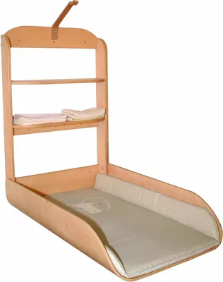 Produktbild von Faltbarer, sicherer Wickeltisch aus Holz, gebogen – Wickeltisch inklusive Wickelauflage, Modell "Liebling"