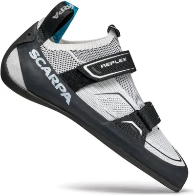 Klett-Kletterschuh "Reflex V" von Scarpa; schwarz-weiß mit blauen Akzenten; seitliche Ansicht.