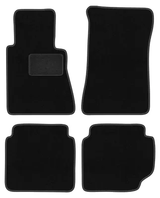 Obrázok produktu pre Velúrové autokoberce pre: Mercedes W123 1975-1986 (sedan/kombi) – sada 4 ks, čierne, na mieru – Wielganizator LUX